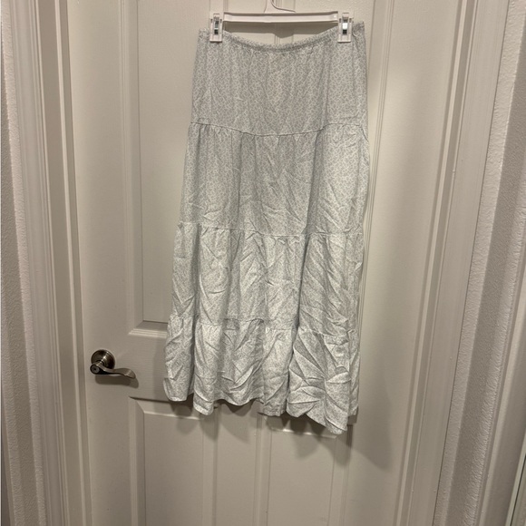 Brandy Melville Light Gray Maxi Skirt - Picture 3 of 5